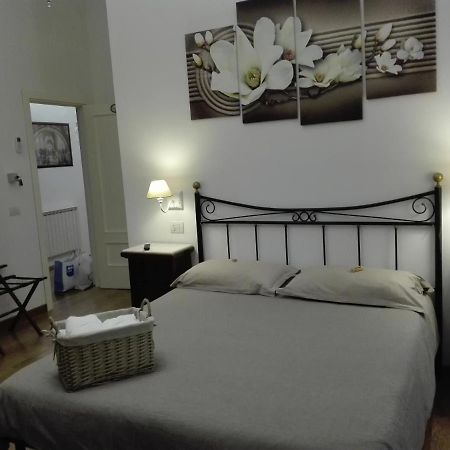 Napoli Pietrasanta Lt Bed and Breakfast Buitenkant foto