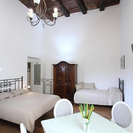 Napoli Pietrasanta Lt Bed and Breakfast Buitenkant foto