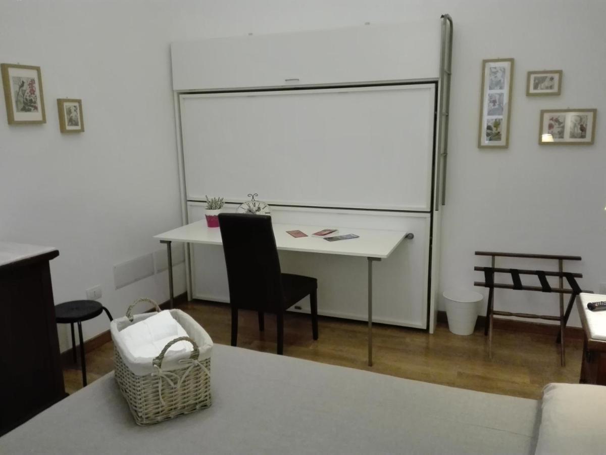 Napoli Pietrasanta Lt Bed and Breakfast Buitenkant foto