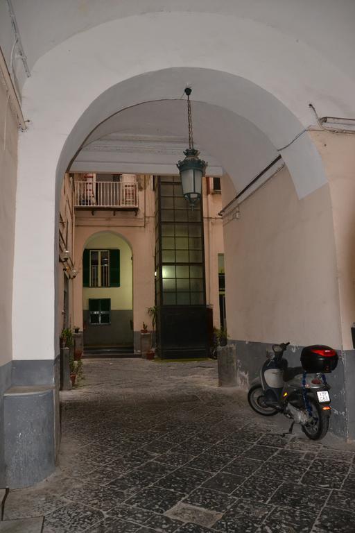 Napoli Pietrasanta Lt Bed and Breakfast Buitenkant foto