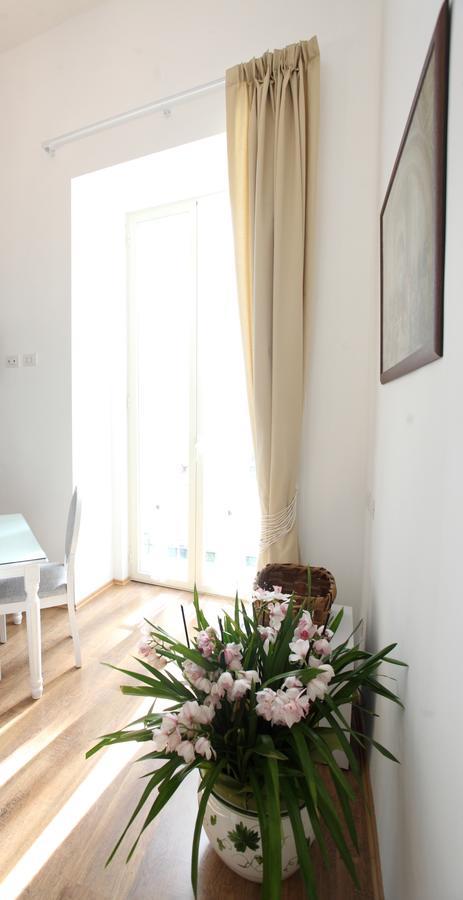 Napoli Pietrasanta Lt Bed and Breakfast Buitenkant foto