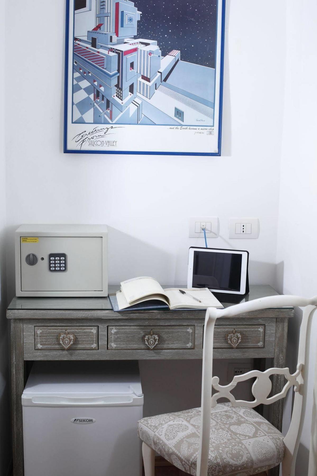Napoli Pietrasanta Lt Bed and Breakfast Buitenkant foto