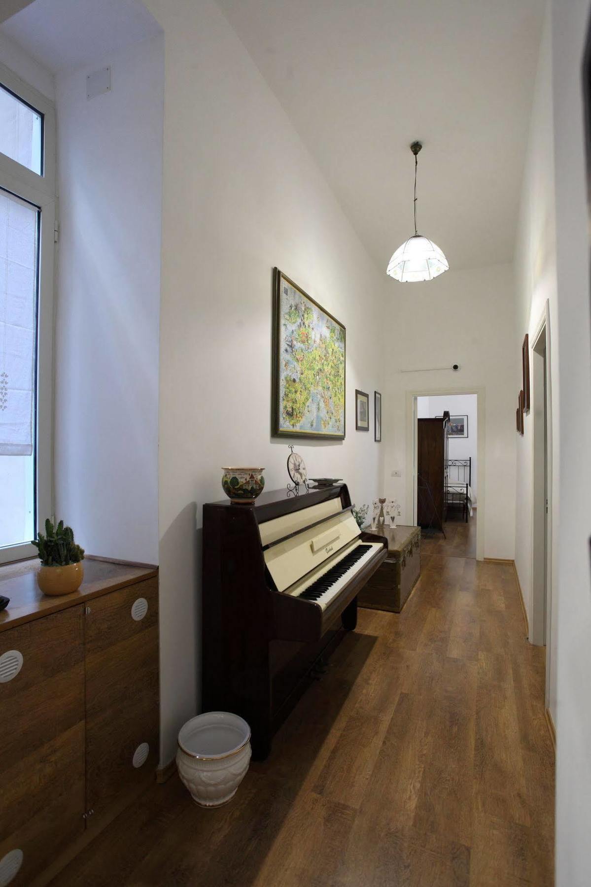 Napoli Pietrasanta Lt Bed and Breakfast Buitenkant foto